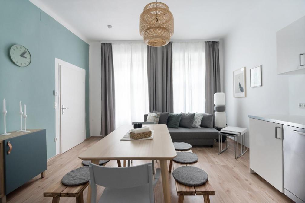 Caring Family Apartment Close To The Center Wina Bagian luar foto