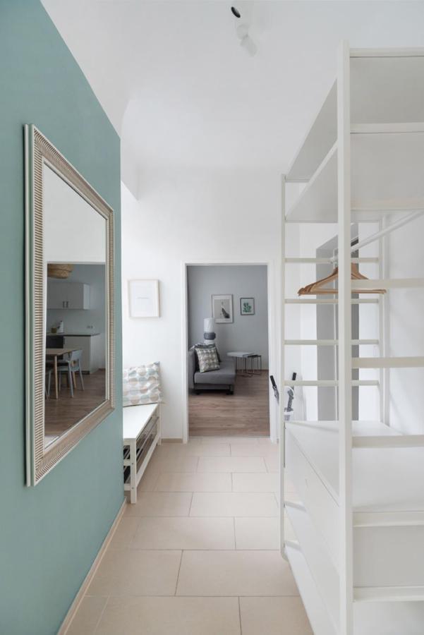 Caring Family Apartment Close To The Center Wina Bagian luar foto